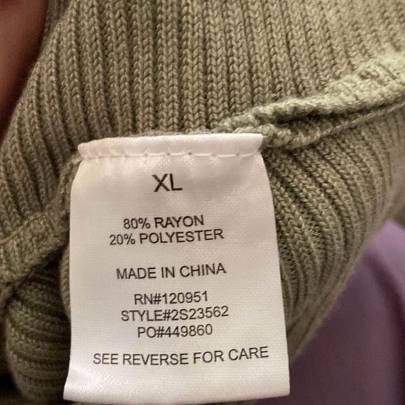 Pink rose Ribbed Sweater - Picture 4 of 4